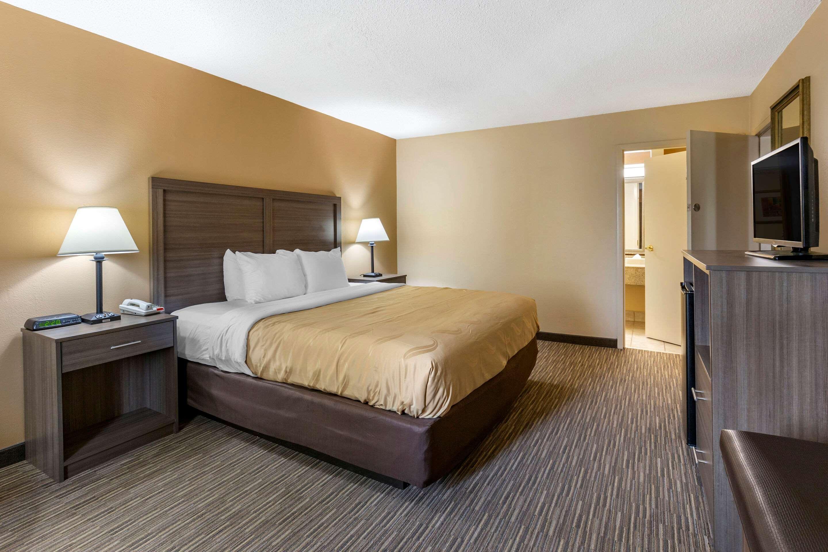 Quality Inn & Suites Hanes Mall Winston-Salem Exteriér fotografie