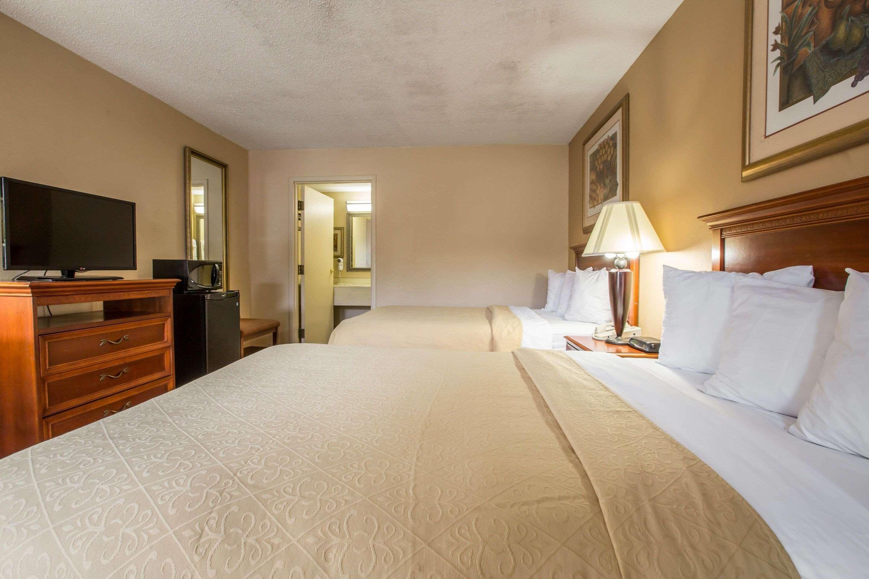 Quality Inn & Suites Hanes Mall Winston-Salem Exteriér fotografie