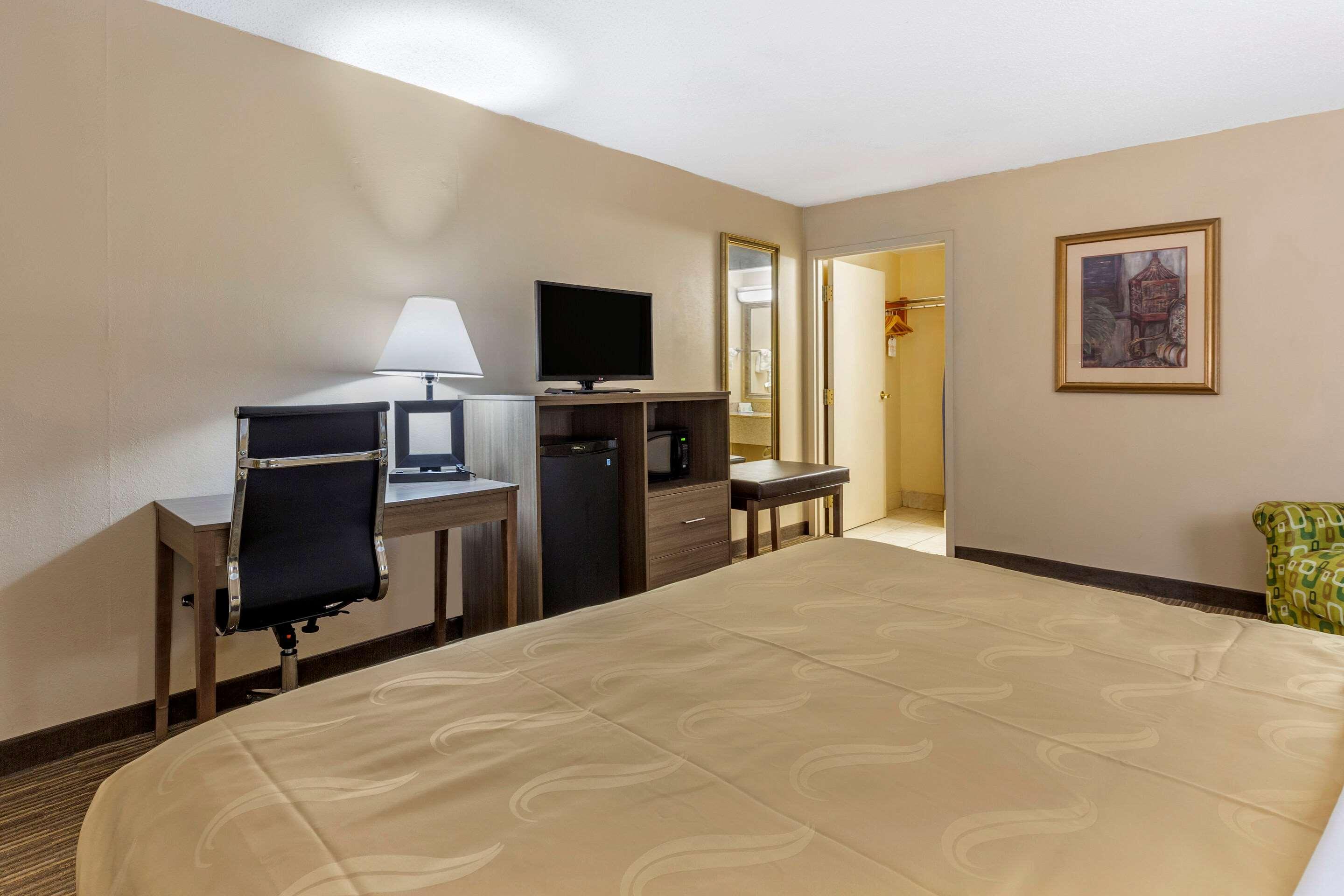 Quality Inn & Suites Hanes Mall Winston-Salem Exteriér fotografie