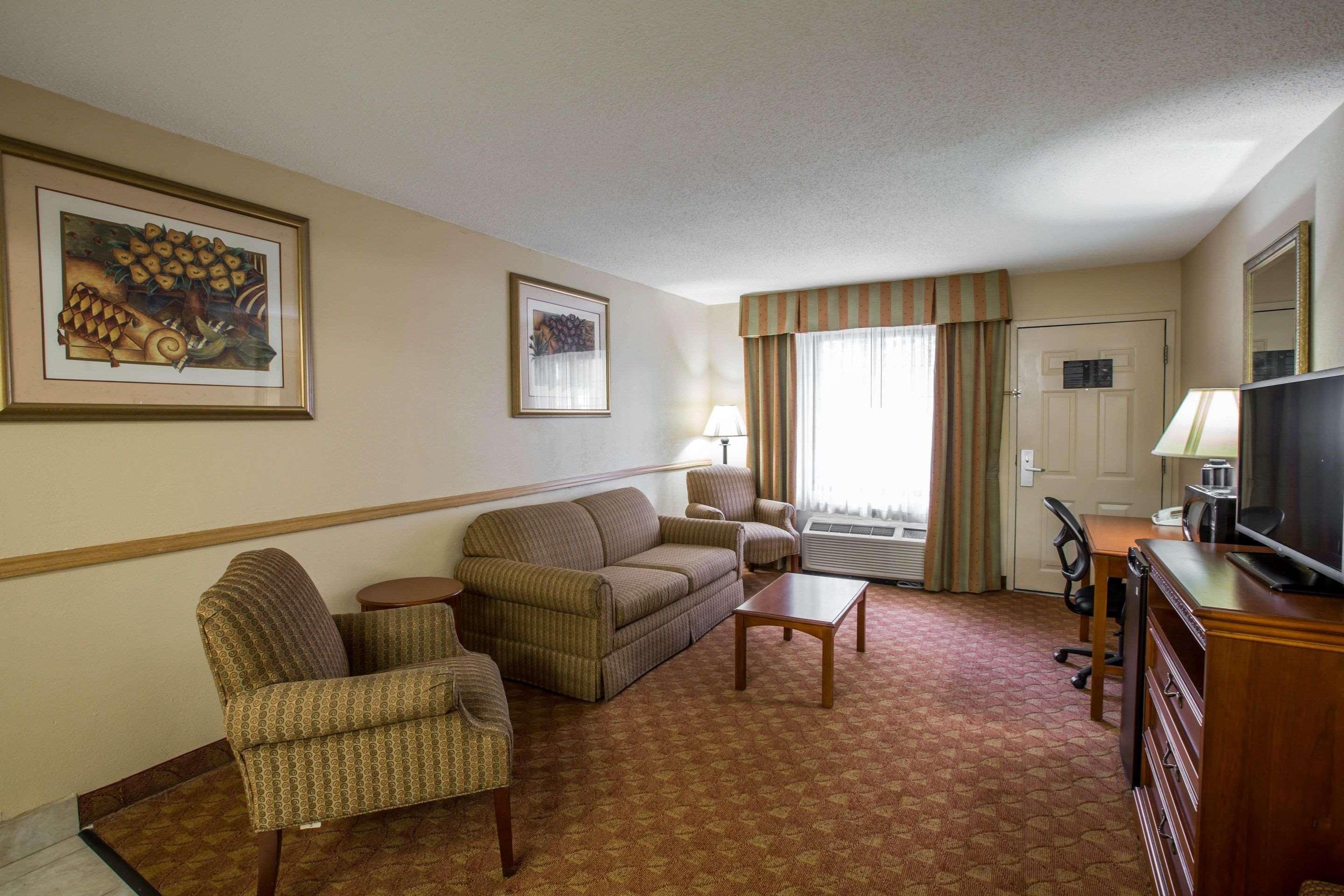 Quality Inn & Suites Hanes Mall Winston-Salem Exteriér fotografie