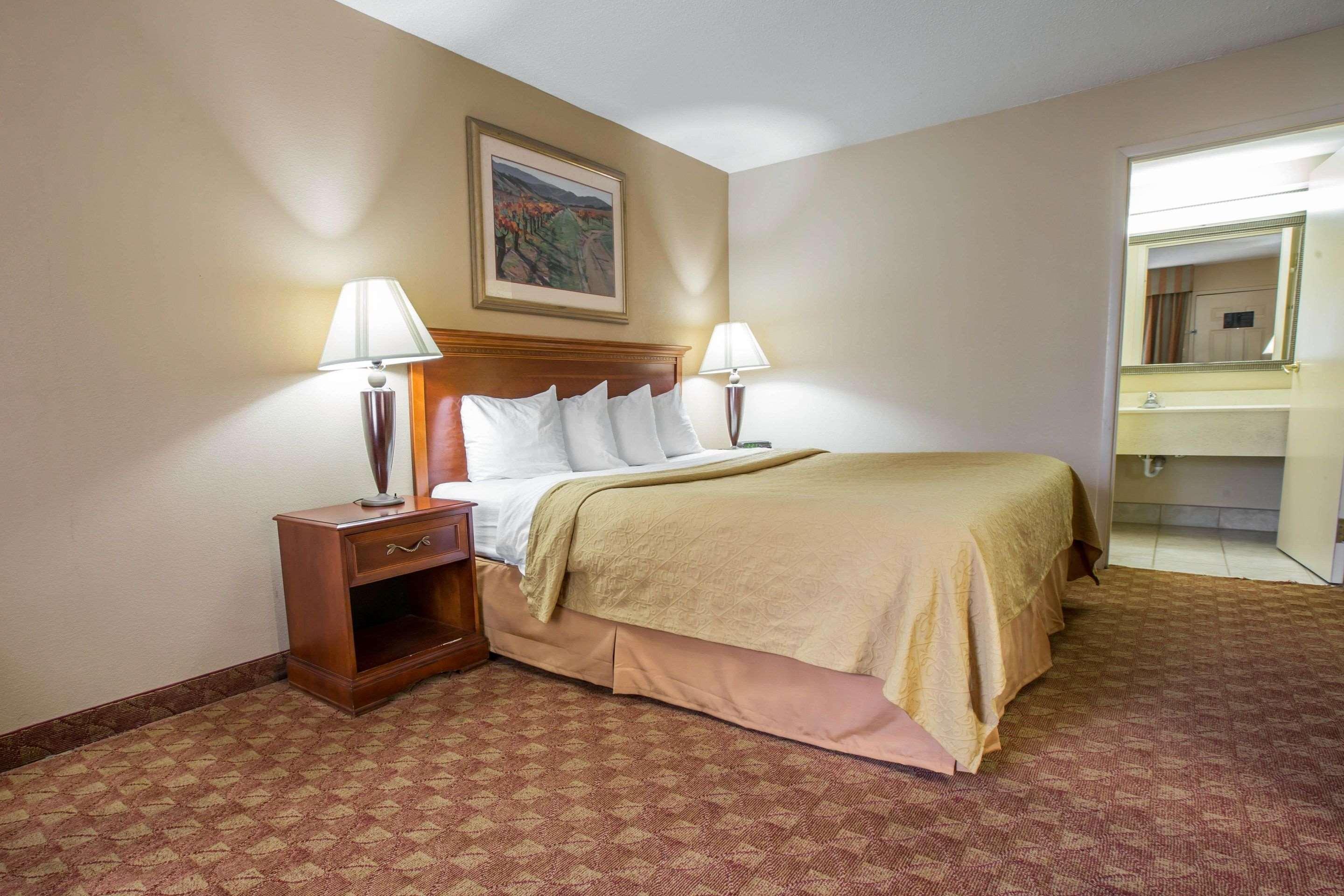 Quality Inn & Suites Hanes Mall Winston-Salem Exteriér fotografie