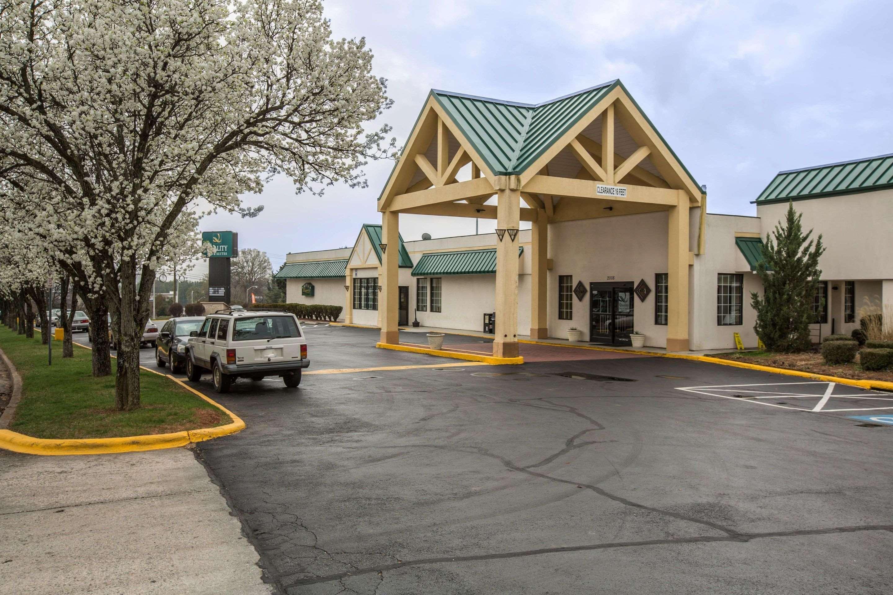 Quality Inn & Suites Hanes Mall Winston-Salem Exteriér fotografie