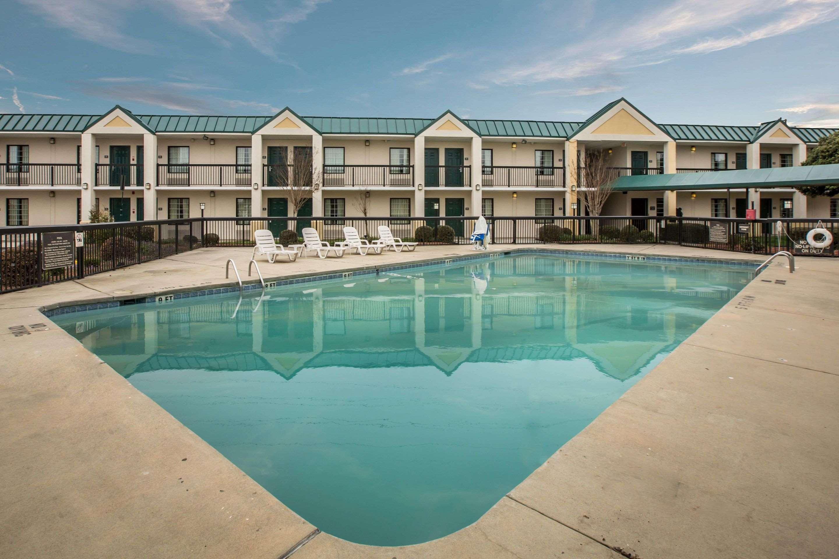 Quality Inn & Suites Hanes Mall Winston-Salem Exteriér fotografie