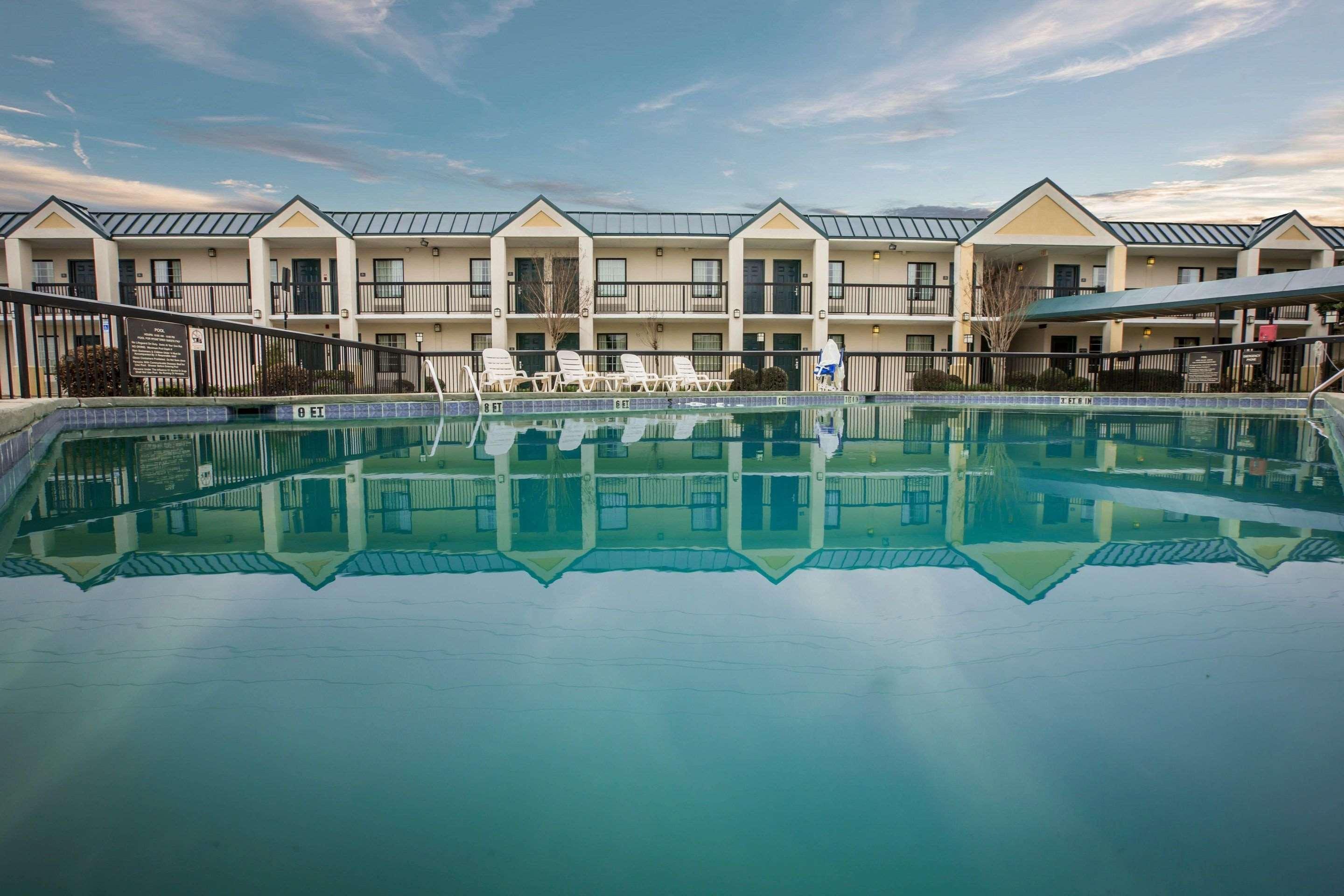 Quality Inn & Suites Hanes Mall Winston-Salem Exteriér fotografie