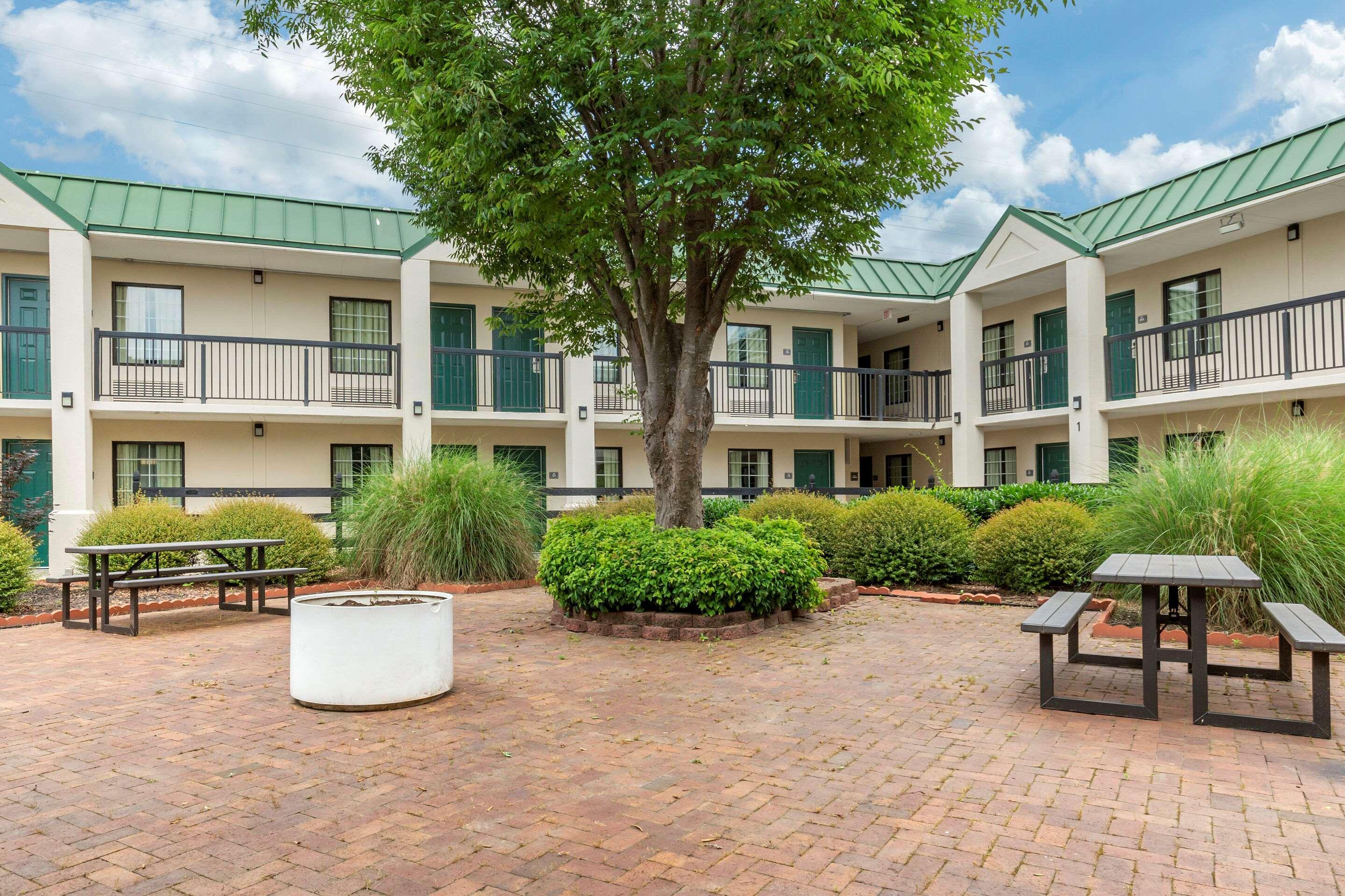 Quality Inn & Suites Hanes Mall Winston-Salem Exteriér fotografie